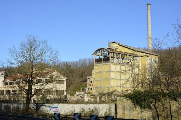 Cairate, Cartiera Vita-Mayer